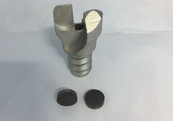 2 wings PCD drill bit